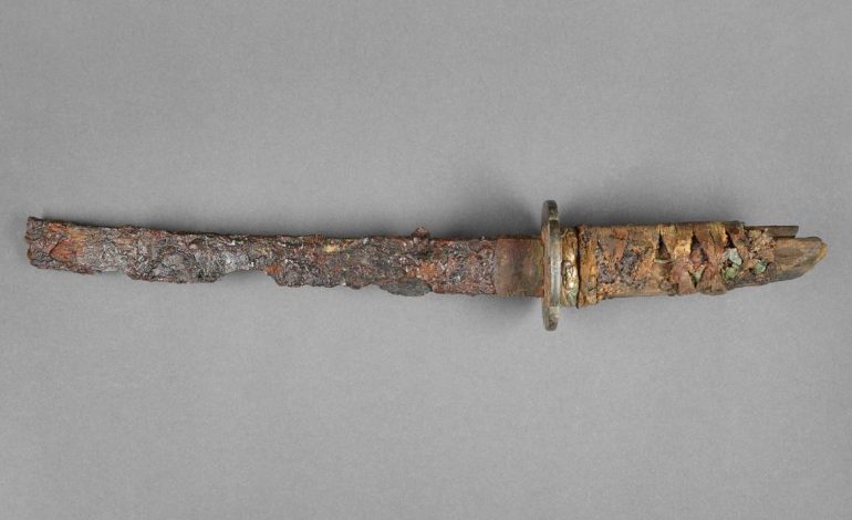 Archaeologists Unearth Edo Period Japanese Sword in Central Berlin