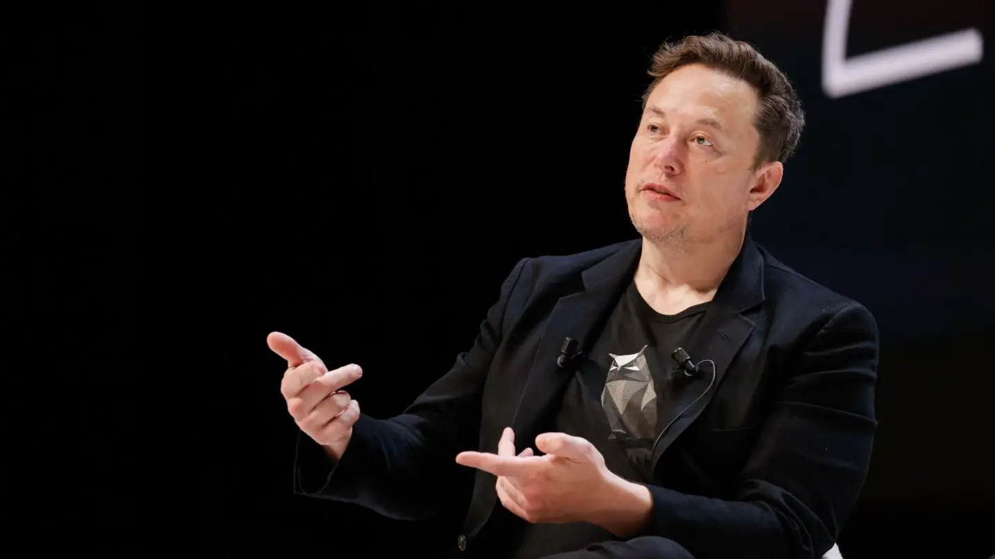 Starmer, Musk Clash Over UK Unrest As Latter Suggests “Civil War”