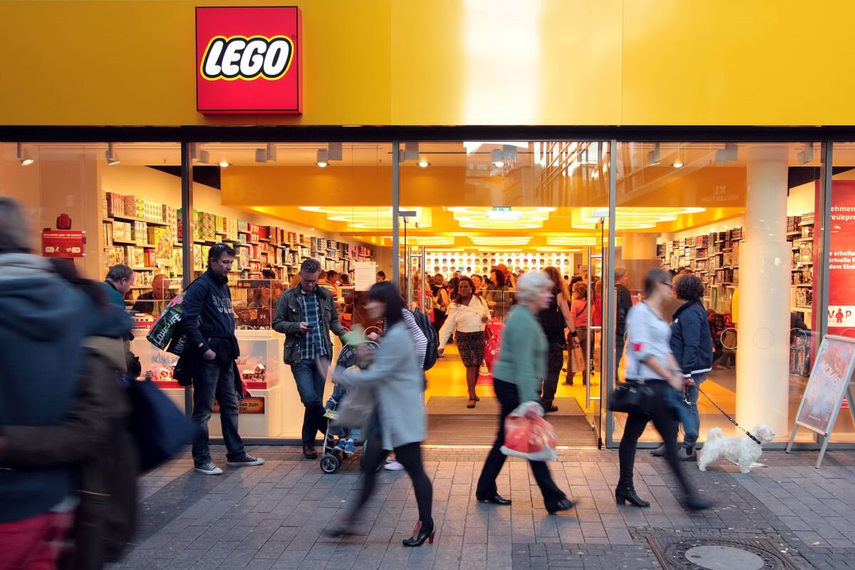 Lego Reports 13% Revenue Growth in First Half of 2024, Driven by New Sets and Strategic Partnerships