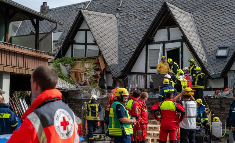 Hotel Collapse in Germany Kills at Least 2, Trapping Others