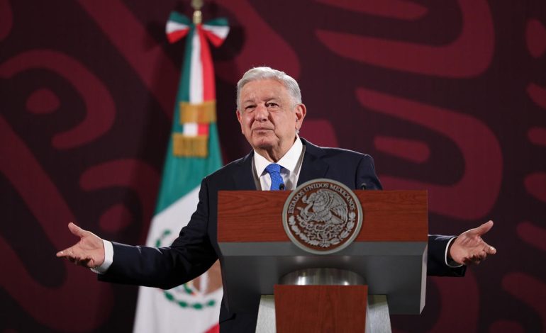 Mexico’s President Ignores Journalist’s Concerns About Harassment, Accuses Critic of Being DEA Informant