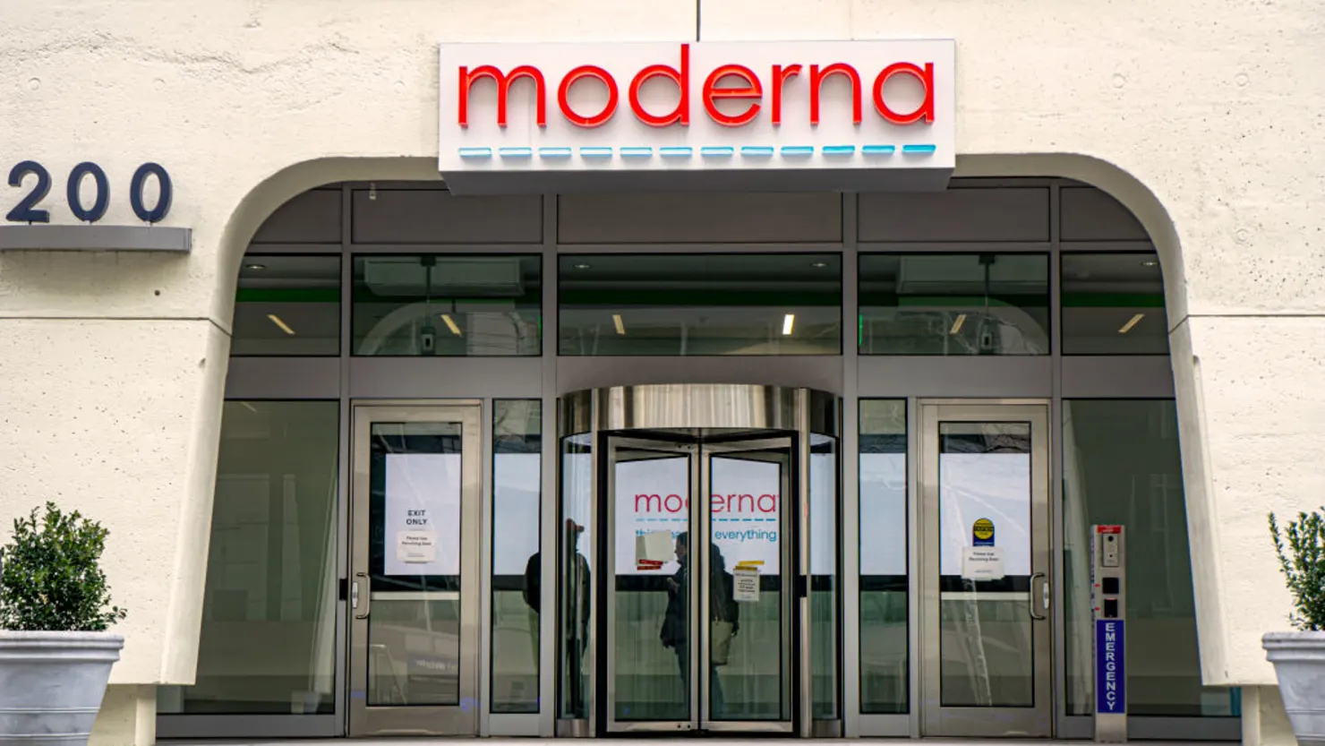 Moderna Plans $1.1 Billion Cost Reduction and Launches New Product Strategy through 2027