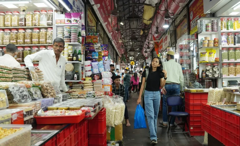 India’s Inflation Stays Below Target, Complicating Rate Cut Outlook