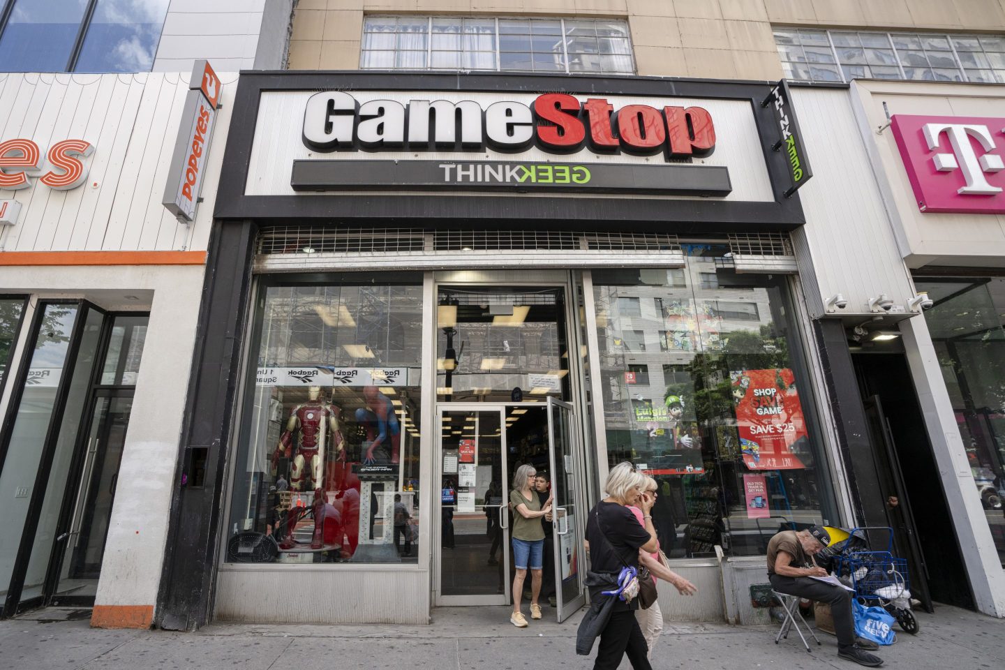 GameStop Shares Drop 10% After Second-Quarter Sales Decline Despite Profit