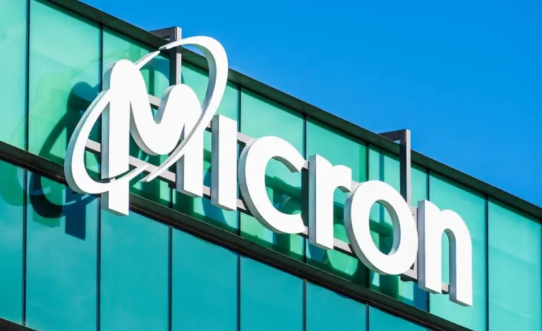 Micron Stock Hits a ‘Death Cross’: Should Investors Hold On?