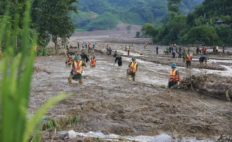 Vietnam Death Toll Rises to 233 After Typhoon Yagi, Rescue Efforts Continue