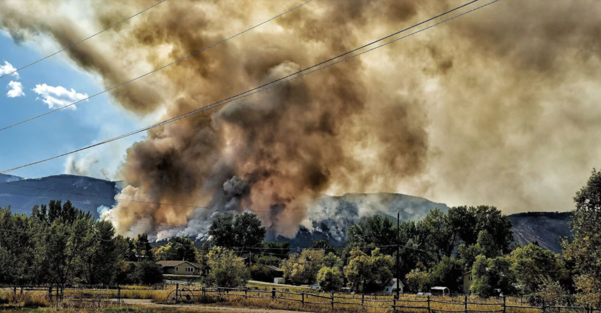 Elk Fire Consumes Buildings Near Dayton as Residents Rally to Protect Homes