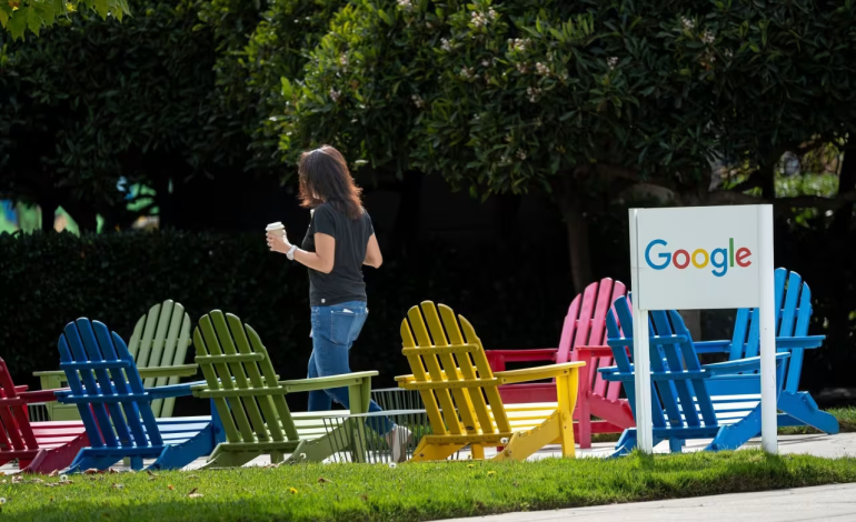 Alphabet Leans on Core Growth and Cost Control Amid Regulatory Uncertainty