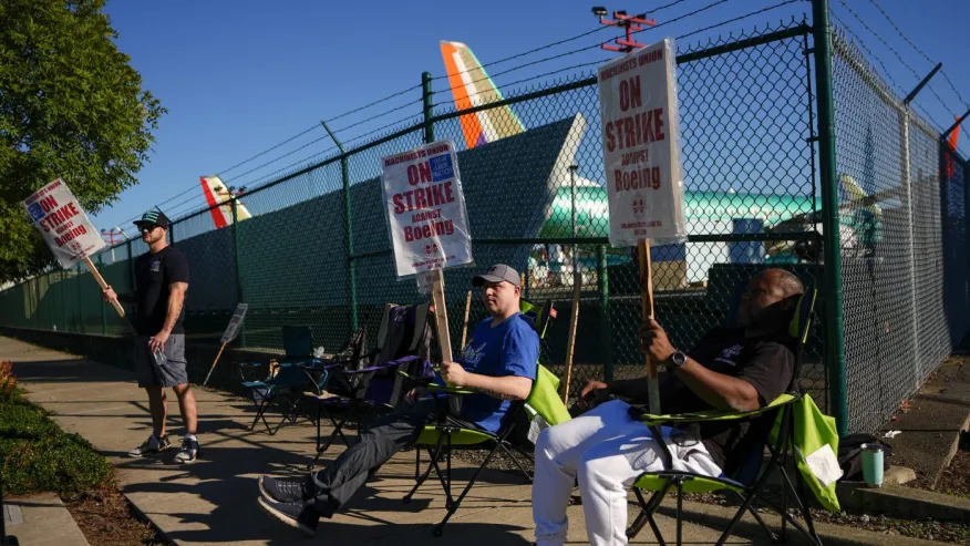 Boeing Machinists Prepare to Vote on Tentative Contract Amid Company Challenges