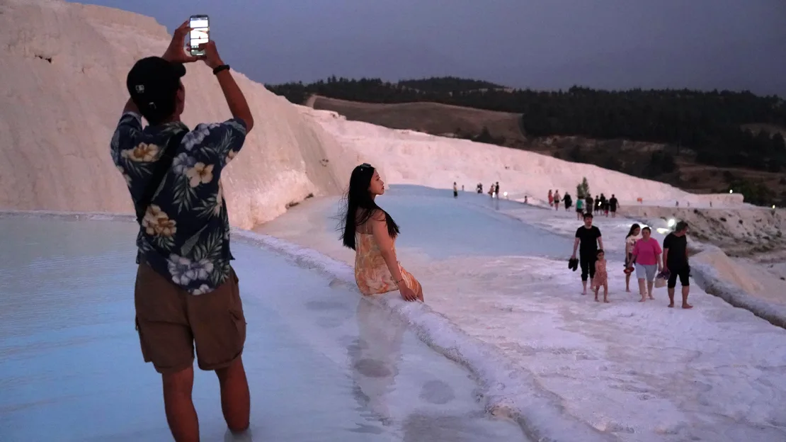 Pamukkale: Turkish Wonderland Where Cotton Castles Meet Ancient Ruins