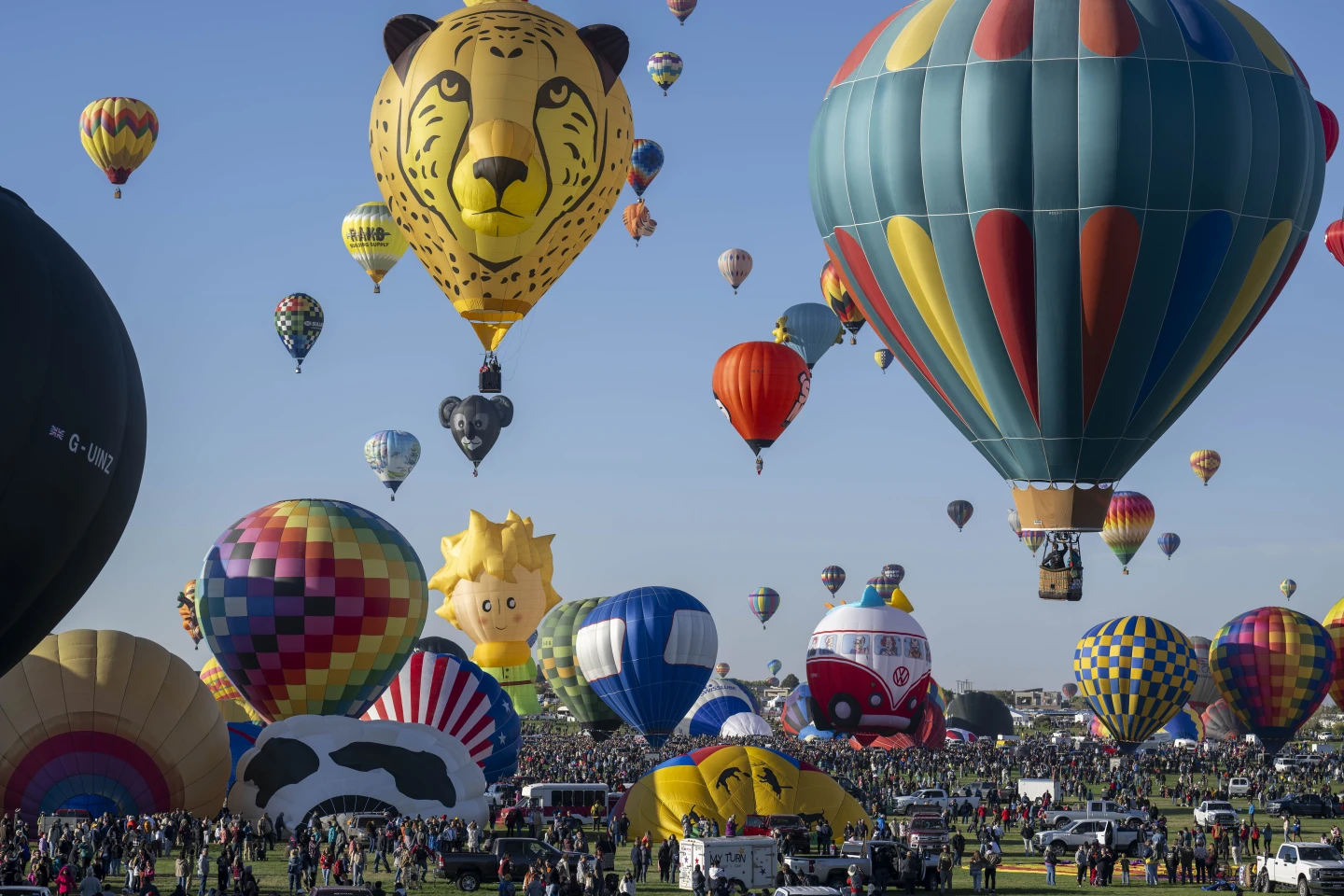 Albuquerque Balloon Fiesta Prepares for Hottest Launch in History in New Mexico