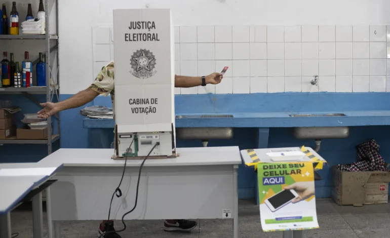 Runoff in São Paulo as Boulos, Nunes Vie for Mayor