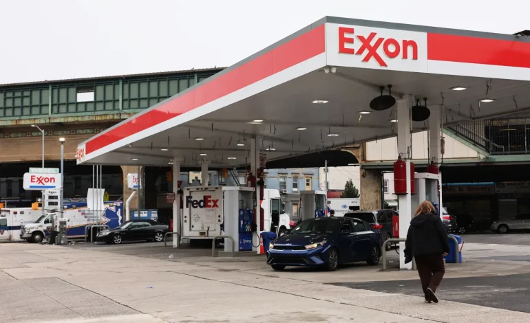 Exxon Surpasses Earnings Projections, Boosts Dividend for Fourth Quarter