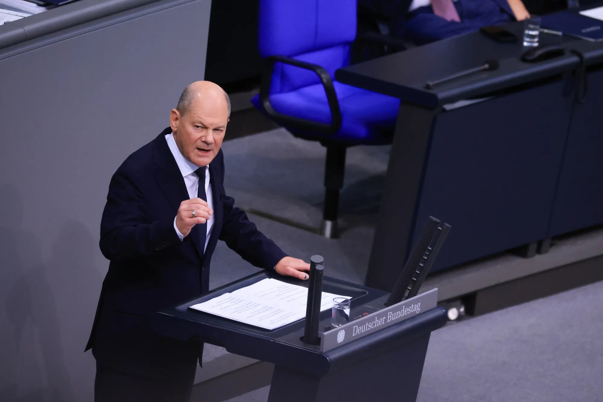 Germany’s Scholz Receives Backing Amidst SPD Leadership Debate Ahead ofSnap Election