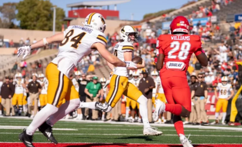 Wyoming’s Kaden Anderson Wins Manning Award Quarterback of the Week