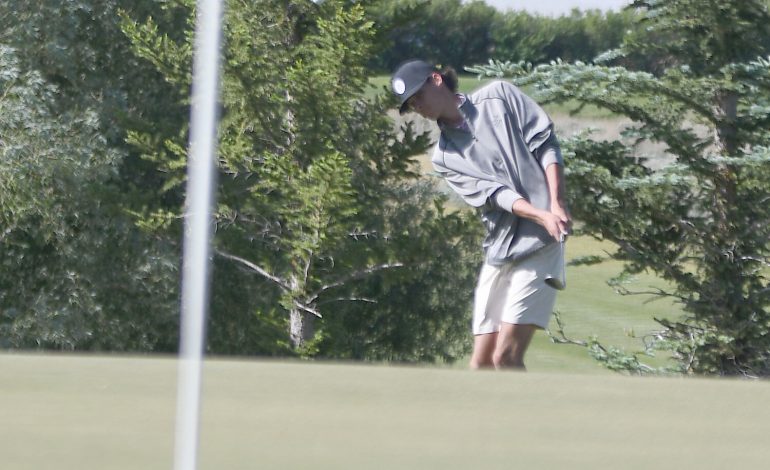 Evanston High School Golf Star Commits to University of Wyoming