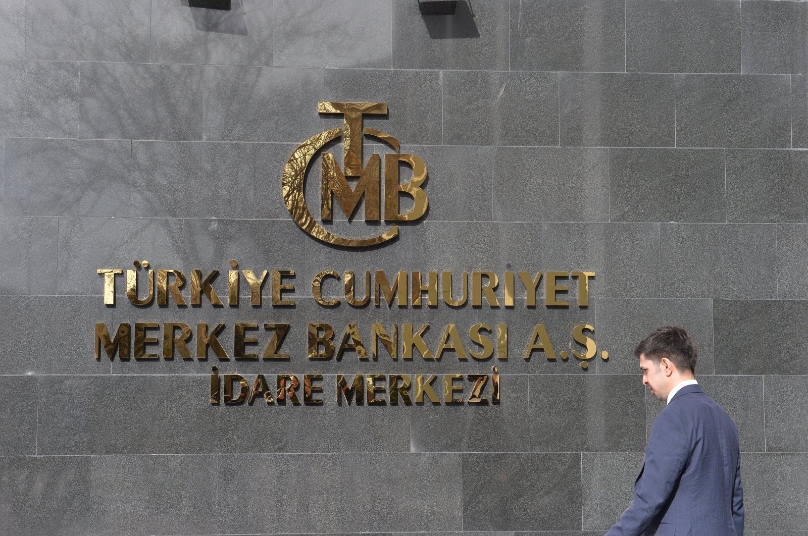 Turkey’s Central Bank Tightens Liquidity to Boost Lira, Ease Rate Impact