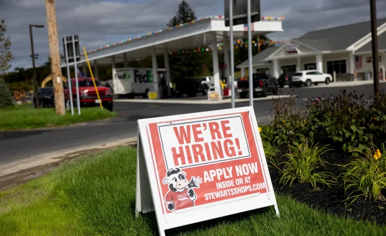 US Job Growth Declines Before Election and Federal Reserve Meeting