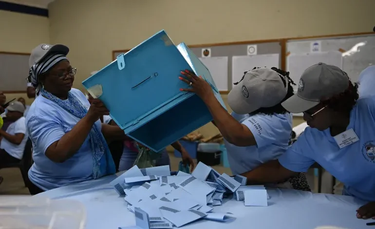 Botswana’s Ruling Party Loses Power After Nearly 60 Years