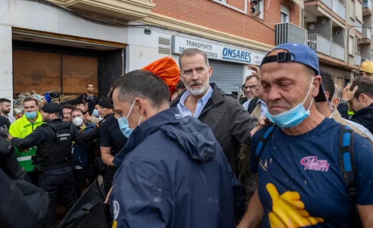 Anger Erupts as Spanish Royals Visit Flood-Devastated Valencia Suburb