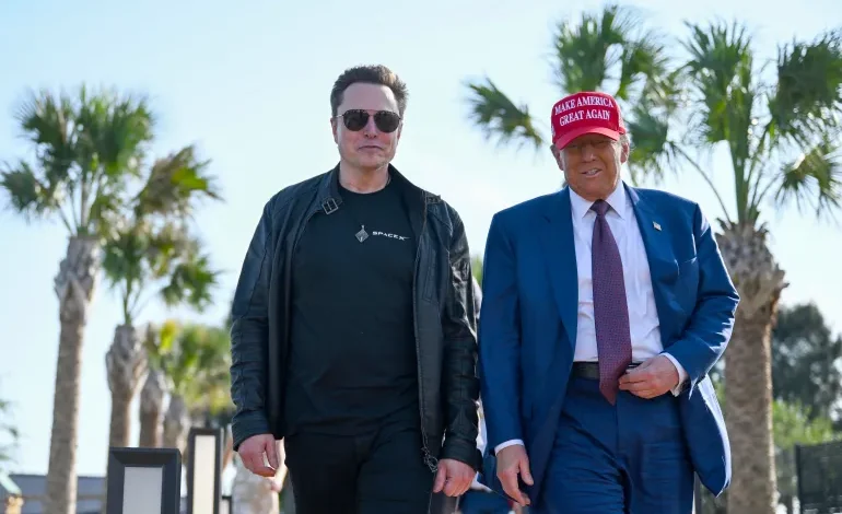 Trump, Musk Witness SpaceX Starship Test Launch