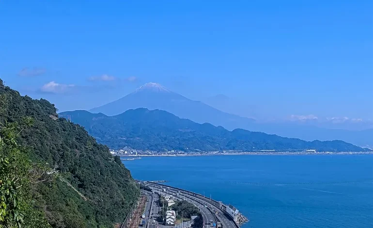 Mount Fuji Finally Gets Its Winter Coat, Setting a Record-Breaking Late Snowfall