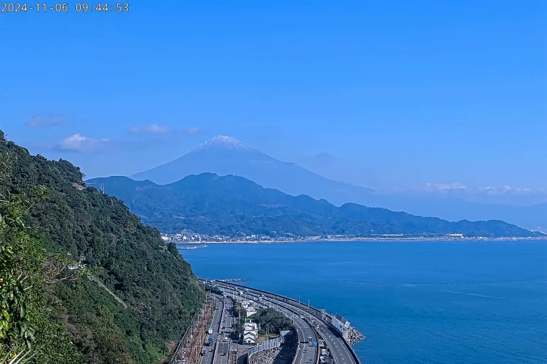 Mount Fuji Finally Gets Its Winter Coat, Setting a Record-Breaking Late Snowfall