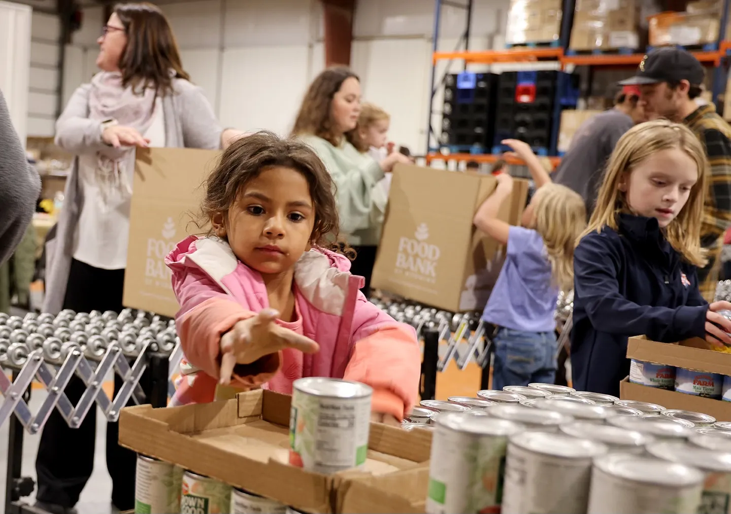 Casper Families Volunteer at Food Bank of Wyoming to Combat Holiday Hunger