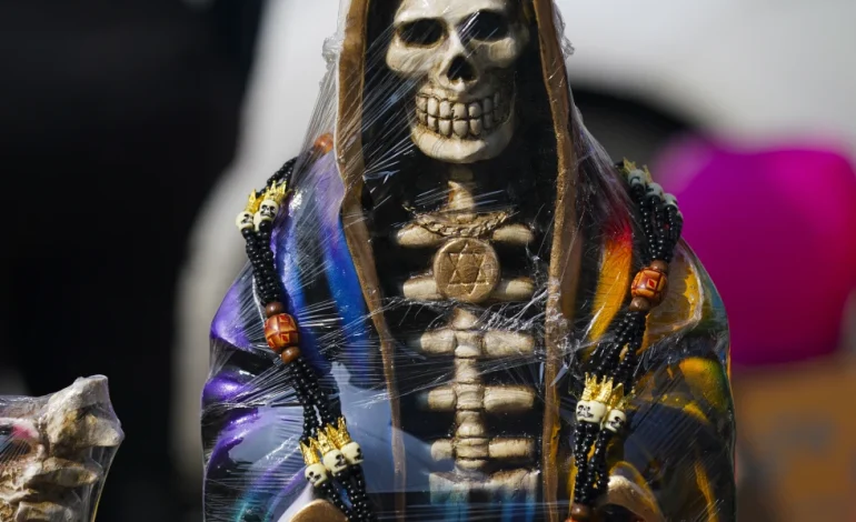 Mexican Folk Saint Cult “La Santa Muerte” Leader Gunned Down at Altar in Guanajuato