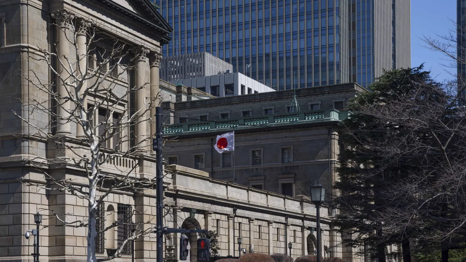 Asia-Pacific Markets Decline as Traders Brace for Key Central Bank Announcements