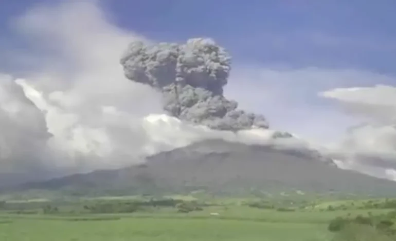 Kanlaon Volcano in Philippines Erupts Explosively, Prompting Evacuations