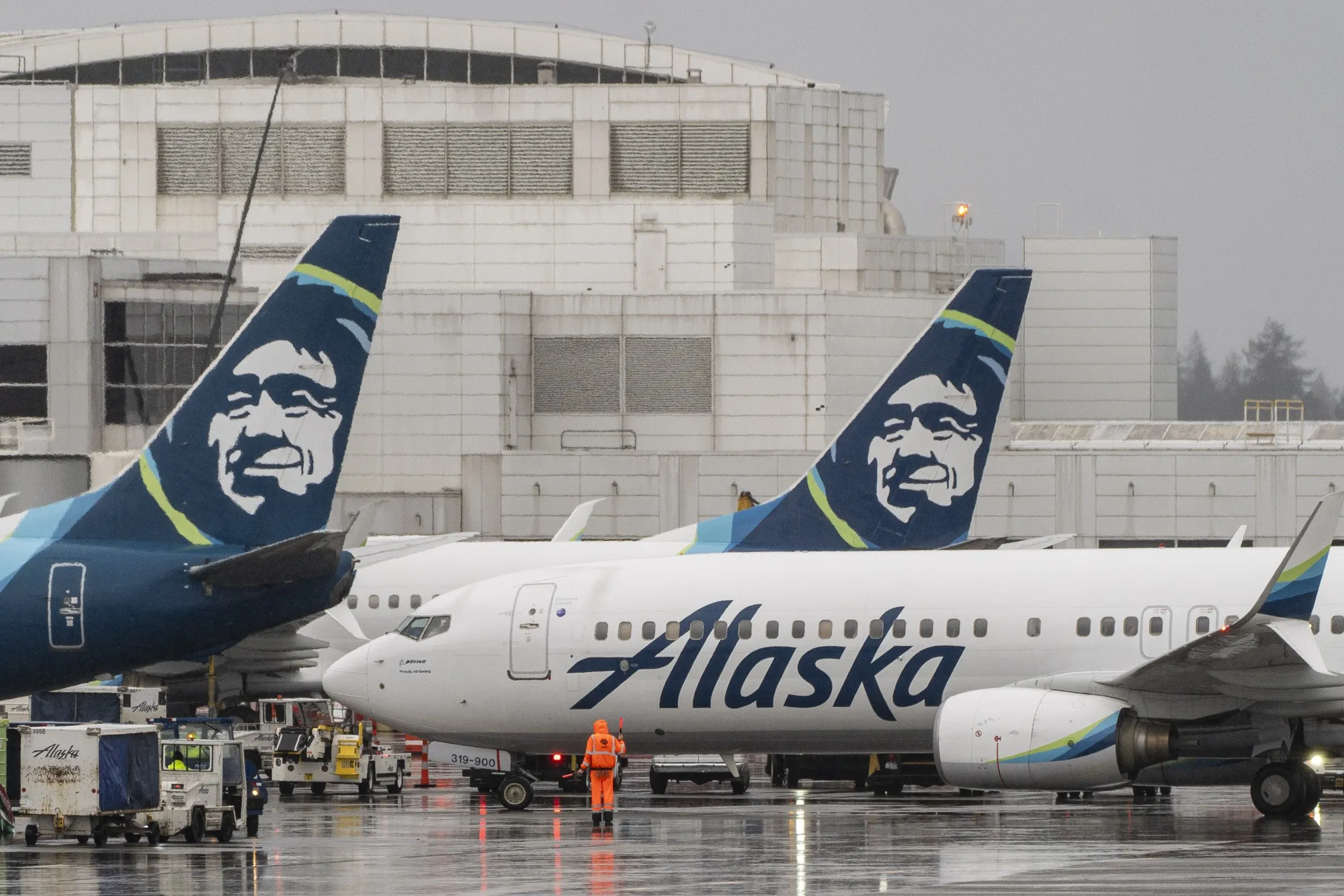 Alaska Airlines Takes Flight to Global Expansion, Targeting Asia, Europe