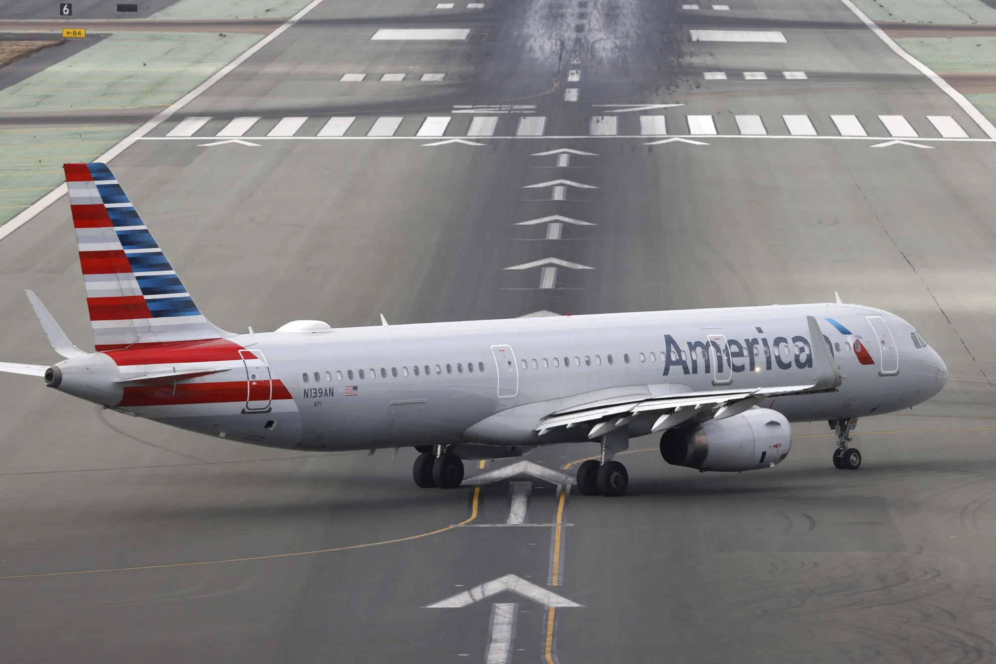 American Airlines Ground Stop Lifted After Technical Issues Cause Christmas Eve Disruption