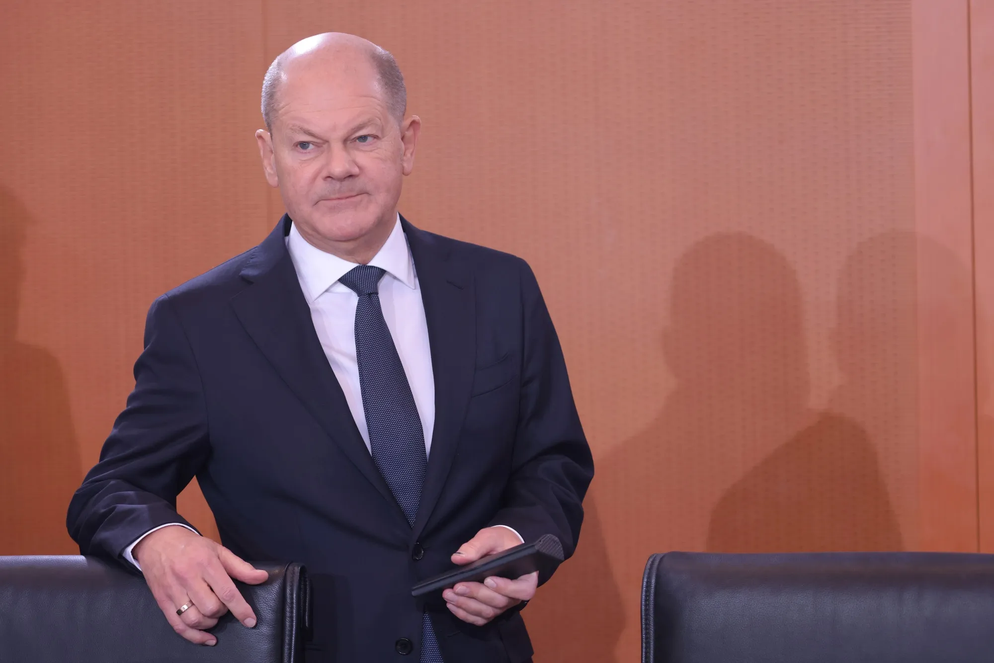 Germany’s Scholz Calls for Snap Election