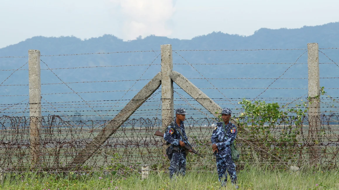 Rebels Seize Control of Myanmar-Bangladesh Border, Raising Concerns of Renewed Rohingya Violence