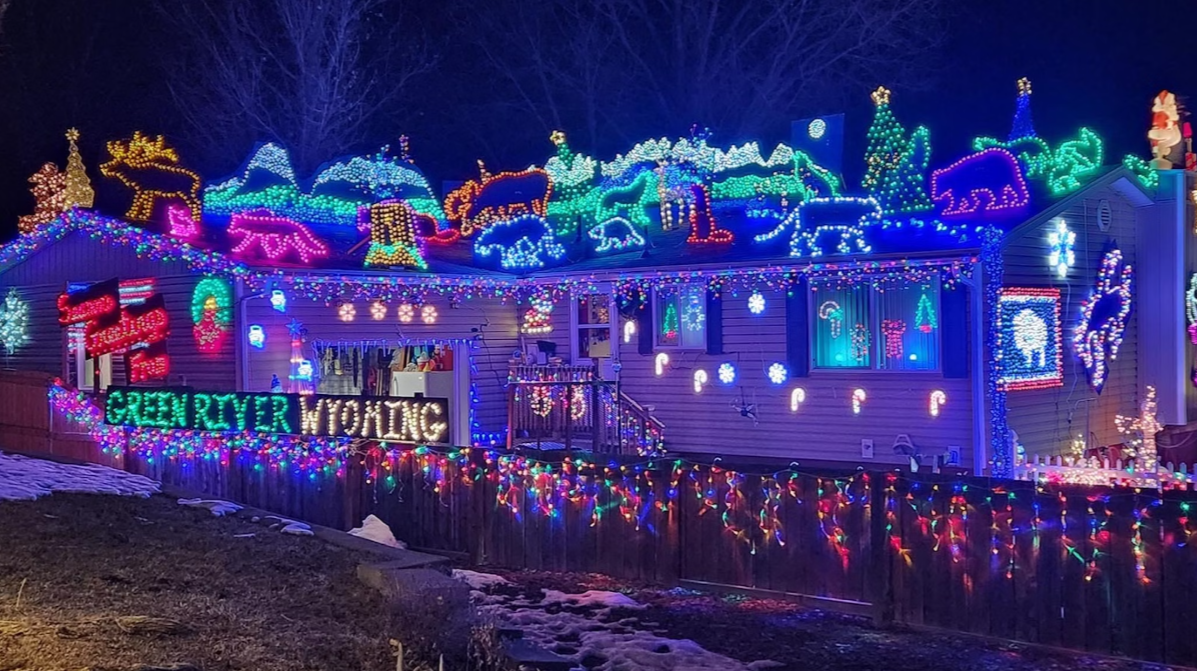 Green River Resident Creates Stunning Holiday Tribute to Wyoming’s Spirit