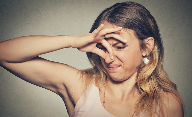 Dermatologist Explains Why Some People Have Body Odor While Others Don’t