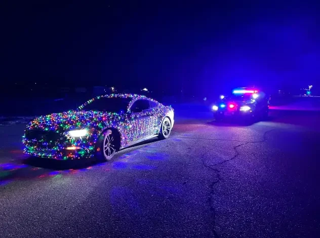 Wyoming Police Remind Drivers: Holiday Lights Belong on Homes, Not Cars