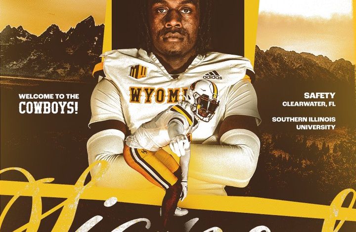 Wyoming Bolsters Secondary with Southern Illinois Transfer Desman Hearns