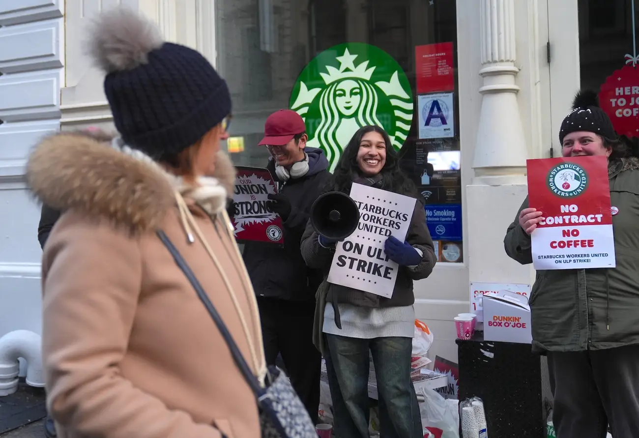 Starbucks Baristas Expand Strike to Over 300 Locations Nationwide on Christmas Eve