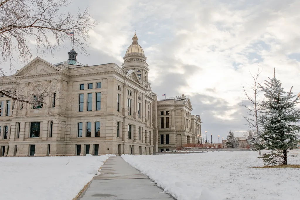 Wyoming Lawmakers Propose Stricter Business Regulations to Tackle Fraud and Abuse