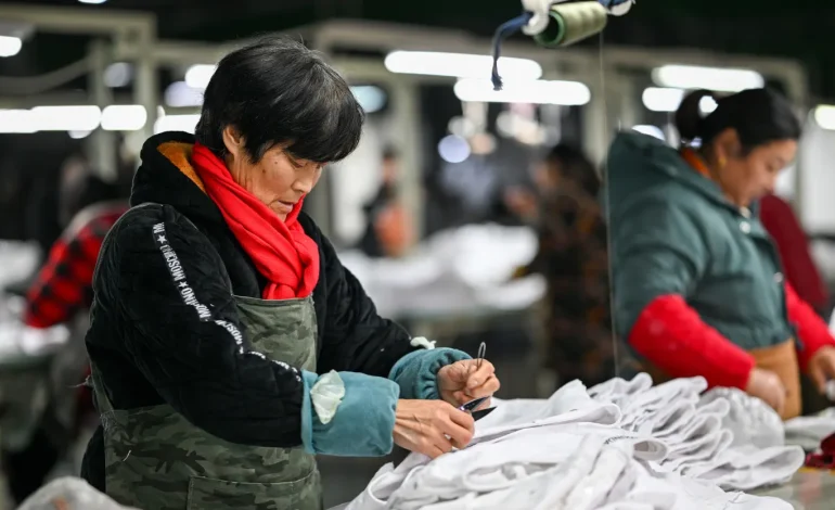 China’s Manufacturing Activity Contracts in January, Raising Economic Concerns