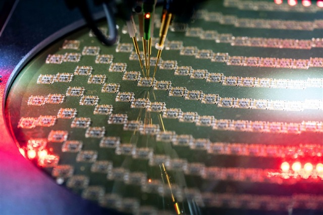 China Launches Probe into Alleged US Chip Dumping