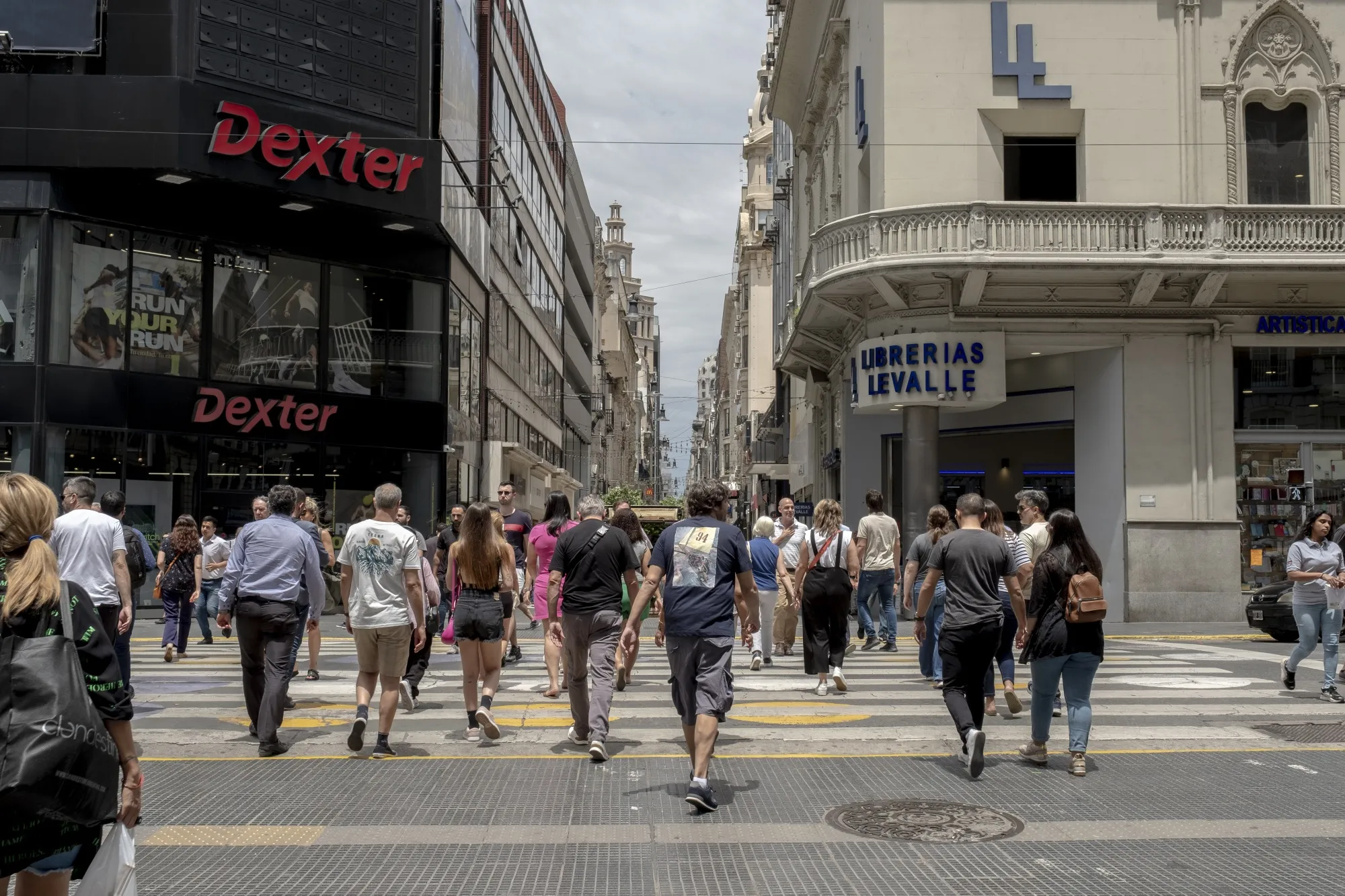 Argentine Optimism Surges as Economy Shows Signs of Improvement, Bolstering Milei