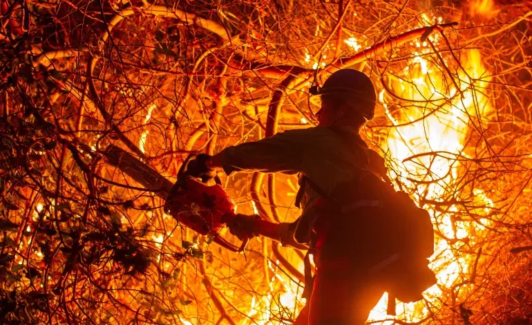 Los Angeles Wildfires Claim 24 Lives, Threaten Renewed Fury as Winds Return