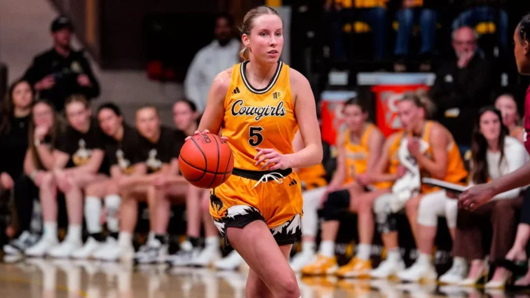 Wyoming Cowgirls Start Conference Play with Commanding Victory