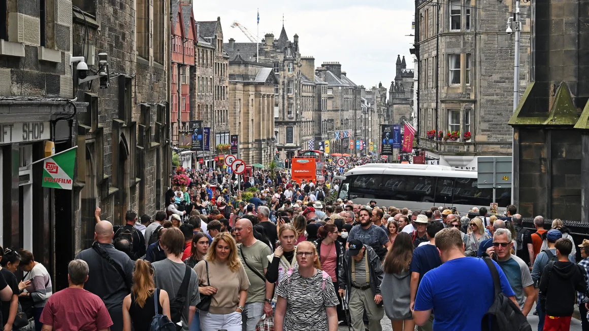 Edinburgh Approves UK’s First Tourist Tax, Set to Launch in 2026