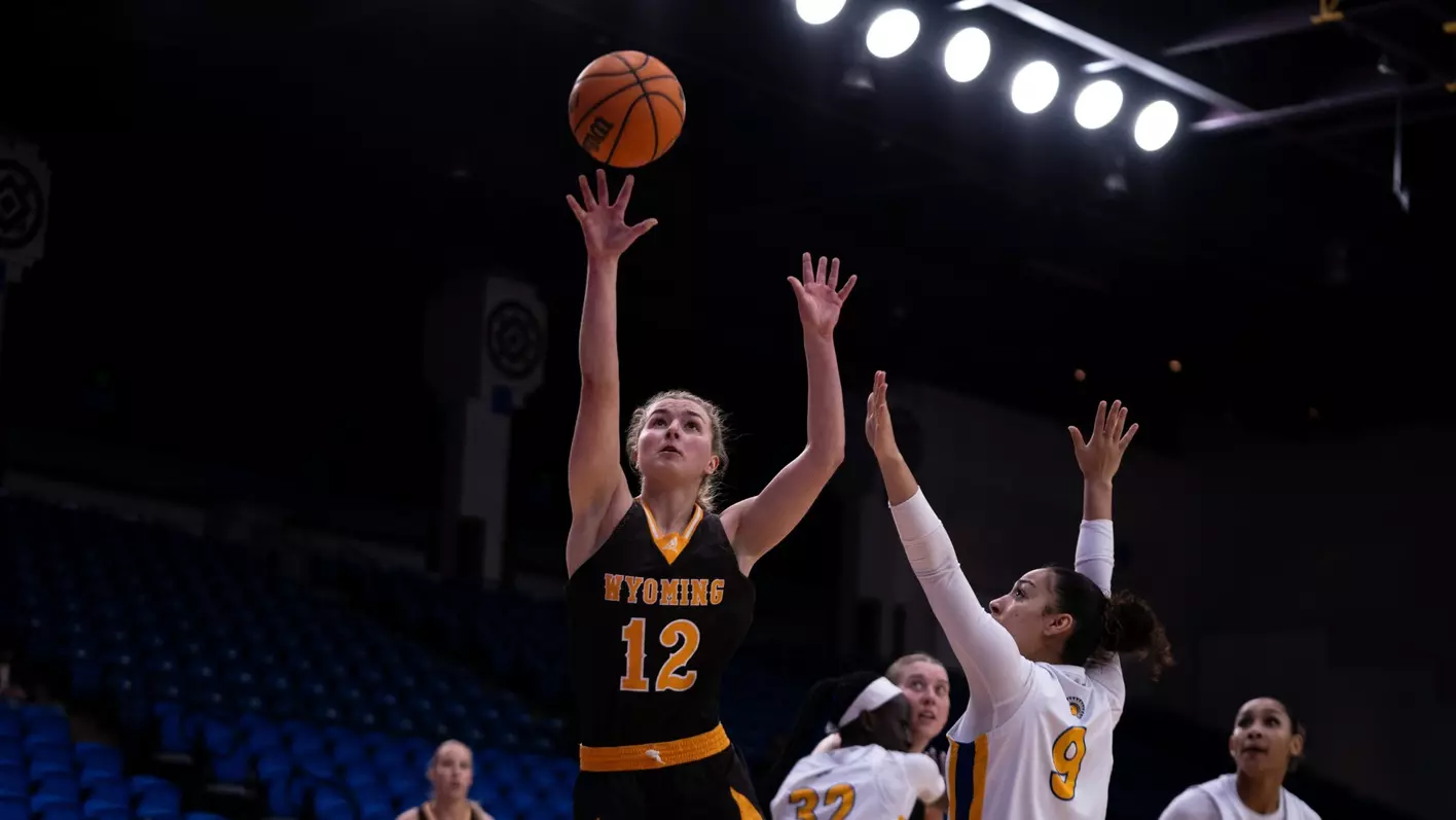 Malene Pedersen Joins 1,000-Point Club in Cowgirls’ Win Over San Jose State