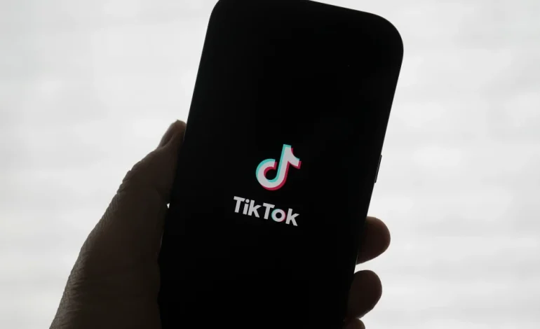 Perplexity AI Proposes Merger with TikTok US, Offering US Government Potential 50% Stake