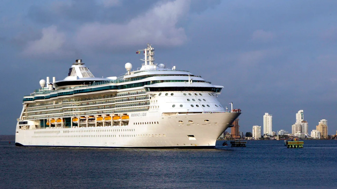 Gastrointestinal Illness Hits Royal Caribbean Cruise Ship, Affecting Dozens